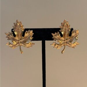 Vintage Gold Tone Maple Leaf Clip Earrings 1.5”